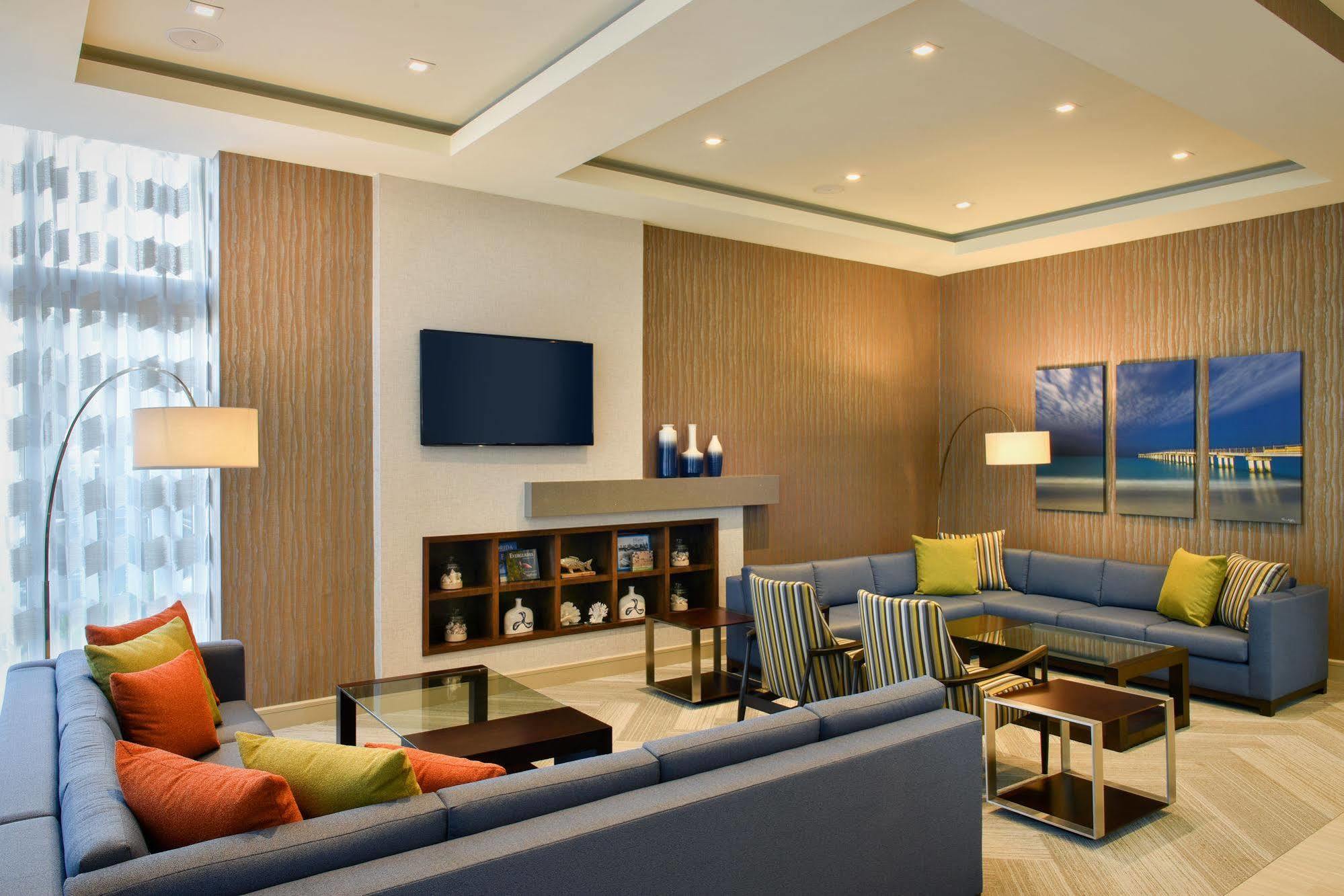 Four Points By Sheraton Coral Gables Miami Exterior photo